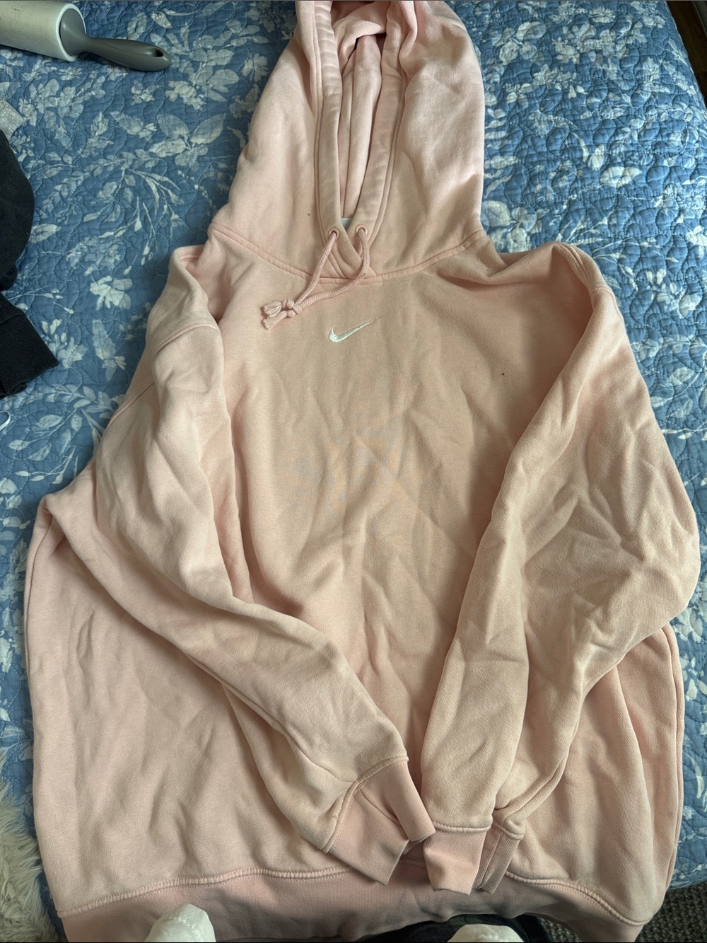 Nike Light Pink Women's Pullover Hoodie with White Swoosh